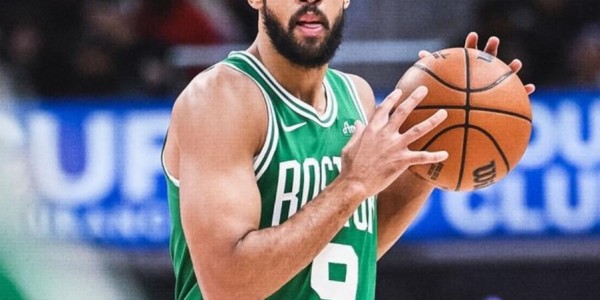 九游体育-绿凯拒23分逆转！布朗30+8全队第一，湖人旧将30+4尽力，怀特27+5