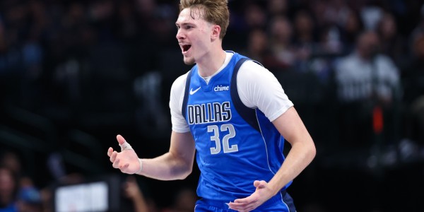 九游体育官网-再调整一下投篮手感！弗拉格半场6中3拿到8分5板5助1帽