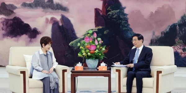 抓捕洪秀柱？民进党表态后，没想到，洪秀柱在大陆还有“大动作”